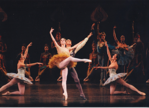 Sandra Brown performing Gamzatti in La Bayadere with partner Julio Bocca at American Ballet Theatre