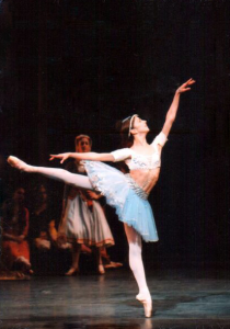 Sandra Brown in the Odalisque pas de trois in Le Corsaire with American Ballet Theatre