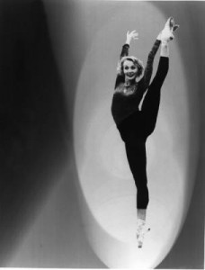Valentina Kozlova performing contemporary ballet 